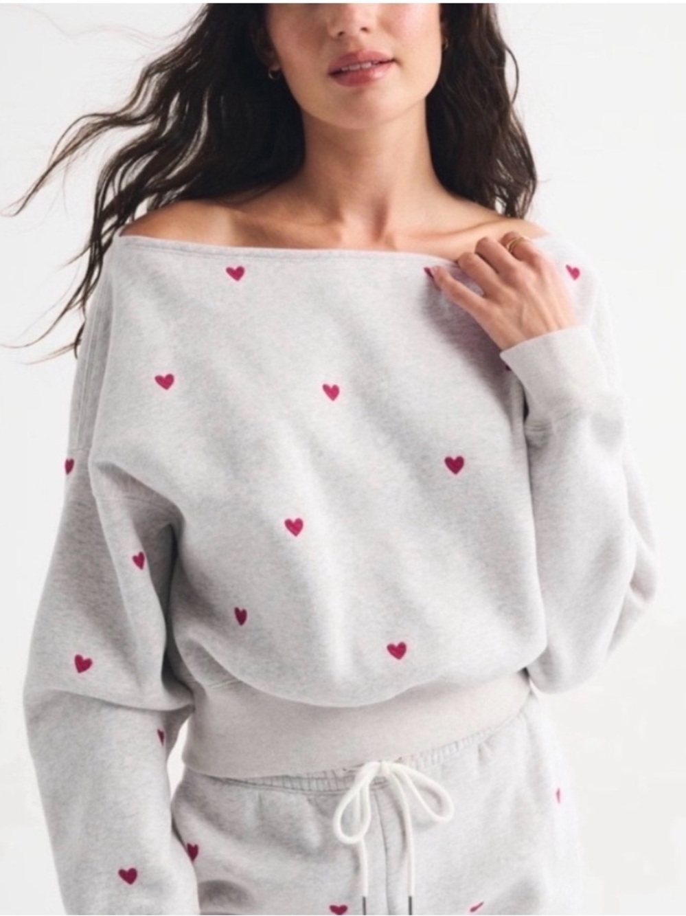 Abercrombie & Fitch Sunday Sets Off-The-Shoulder sweatshirt top, M, Grey Hearts